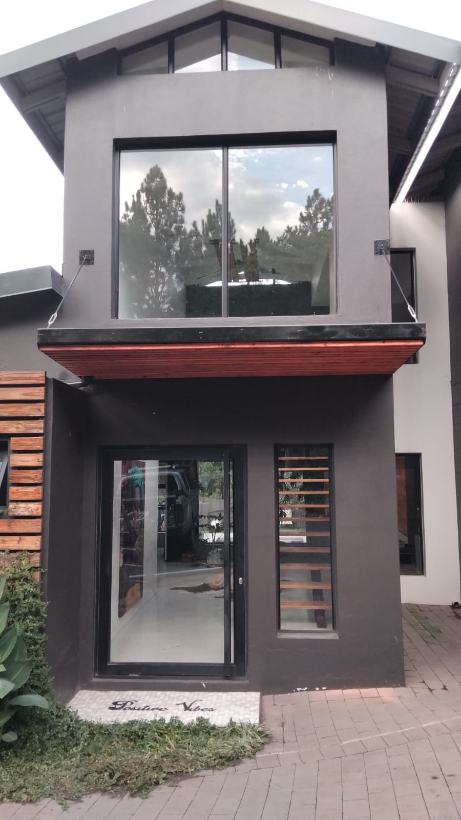We value your time and guarantee timely project completion.